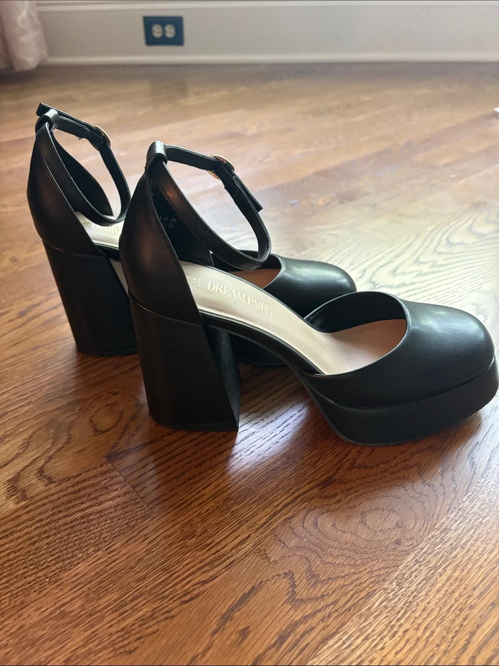 Dream Pairs Black Chunky Platform Ankle-Strap Pumps